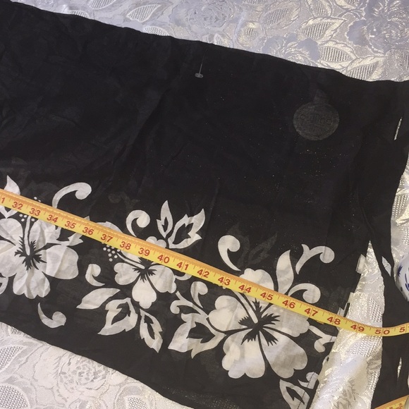 Outline beach skirt - Picture 6 of 6